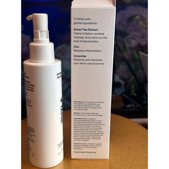 PHYLA ph balancing cleanser NWB - Picture 2 of 5